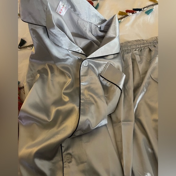 Two Pieces PJ Set Soft gray with black piping Large - Picture 2 of 5